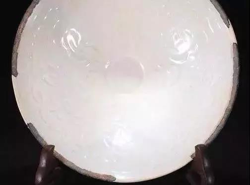 北宋晚期的定瓷是否真的“有芒,不堪用”?(圖8) 北宋晚期的定瓷是否真的“有芒,不堪用”?(圖8)