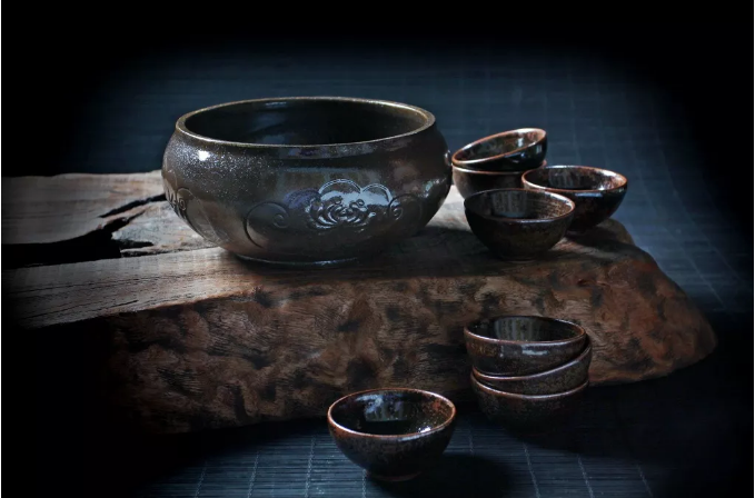 大茶碗：食罷一覺睡，起來兩碗茶。(圖2)