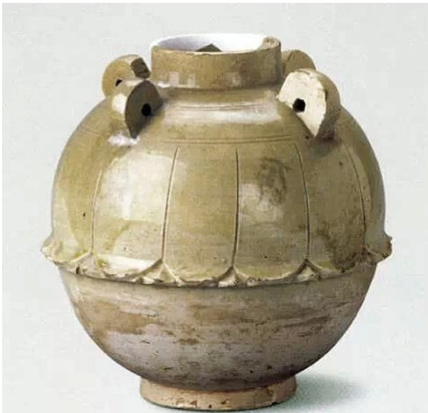 從范粹墓出土白釉四系罐,還不算真正意義上的白瓷 從范粹墓出土白釉四系罐,還不算真正意義上的白瓷