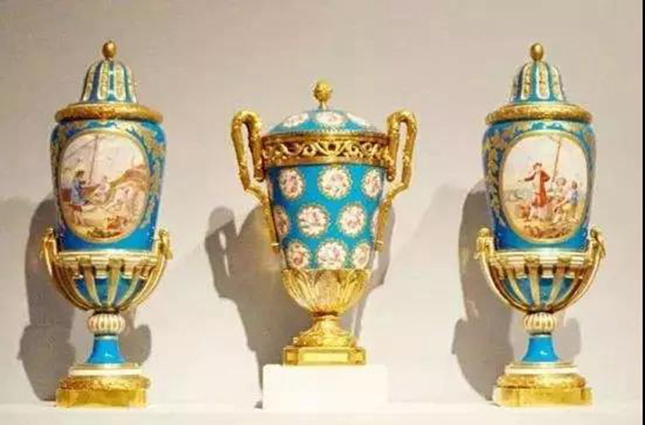 特色鮮明的塞夫勒瓷器 特色鮮明的塞夫勒瓷器